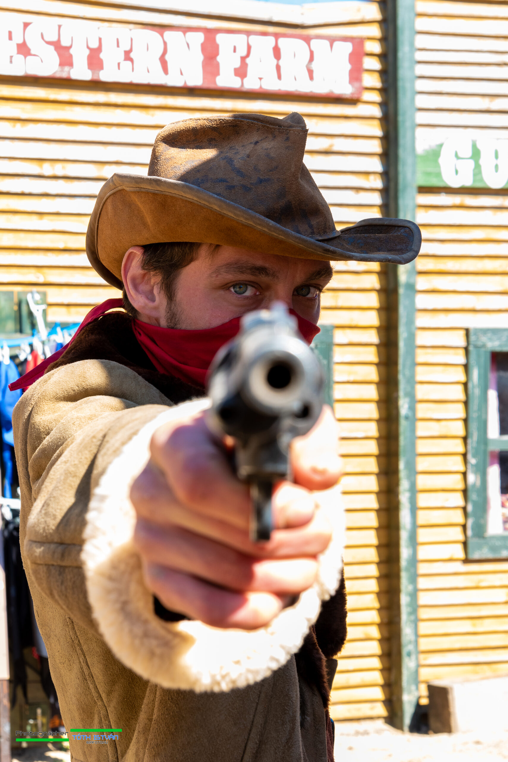 Henrix_City_Western_Farm_Csaszar
